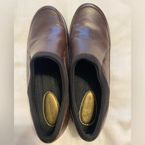 SALE! $10 New ladies’ dark brown Hush Puppies loafers size 9
